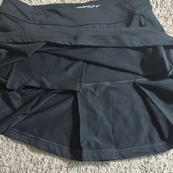 SOLD Nike small black golf skirts pleaded dry fit athletic women’s pocket sports - Picture 7 of 7